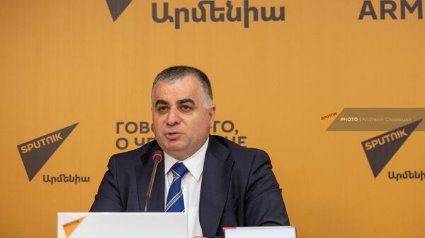 Յուրի Նավոյան - Sputnik Արմենիա