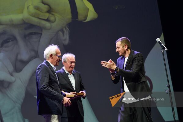 Եվրոպական կինոյի կենդանի լեգենդներ Ժան-Պիեռ և Լյուկ Դարդեն եղբայրները փառատոնի բացման ժամանակ - Sputnik Արմենիա
