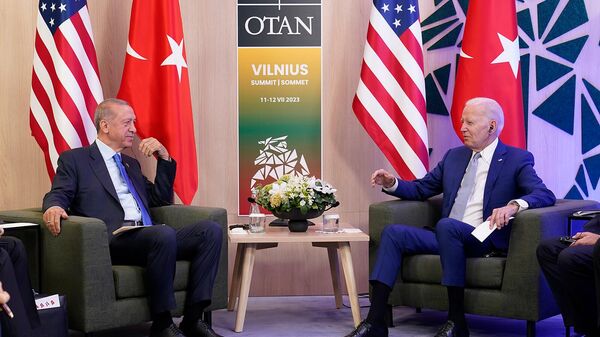 Встреча президентов США и Турции Джо Байдена и Реджепа Тайипа Эрдогана на полях саммита НАТО (11 июля 2023). Вильнюс - Sputnik Армения