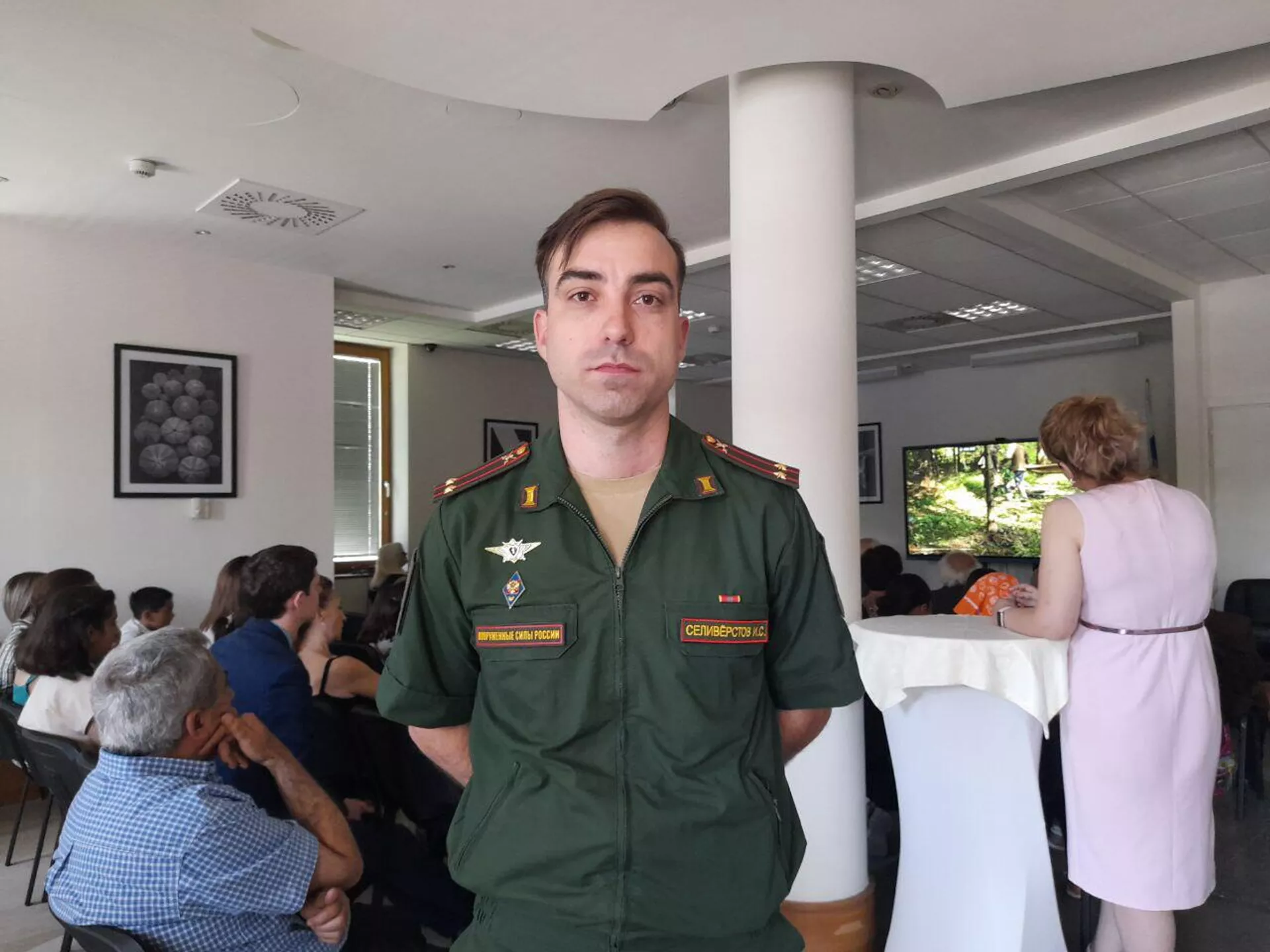 Помощник командира 102-й российской военной базы по международным вопросам, подполковник Игорь Селиверстов во время телемоста в день открытия Инклюзивного турнира 2023 World of tanks и DCL-The Game (12 июля 2023). Еревaн Помощник командира 102-й российской военной базы по международным вопросам, подполковник Игорь Селиверстов во время телемоста в день открытия Инклюзивного турнира 2023 World of tanks и DCL-The Game (12 июля 2023). Еревaн - Sputnik Армения, 1920, 12.07.2023