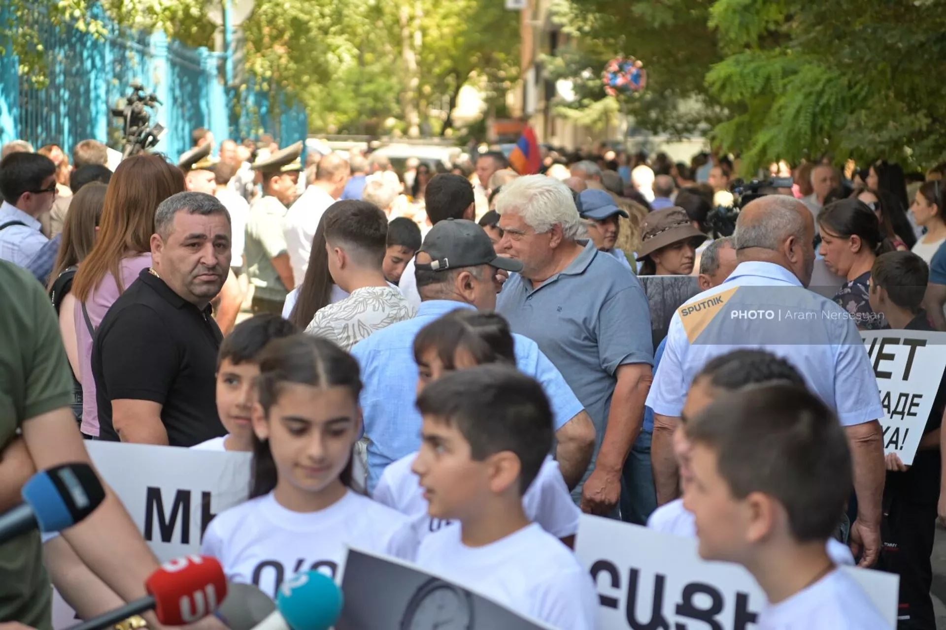 Акция против блокады Нагорного Карабаха перед офисом ООН (17 июля 2023). Еревaн Акция против блокады Нагорного Карабаха перед офисом ООН (17 июля 2023). Еревaн