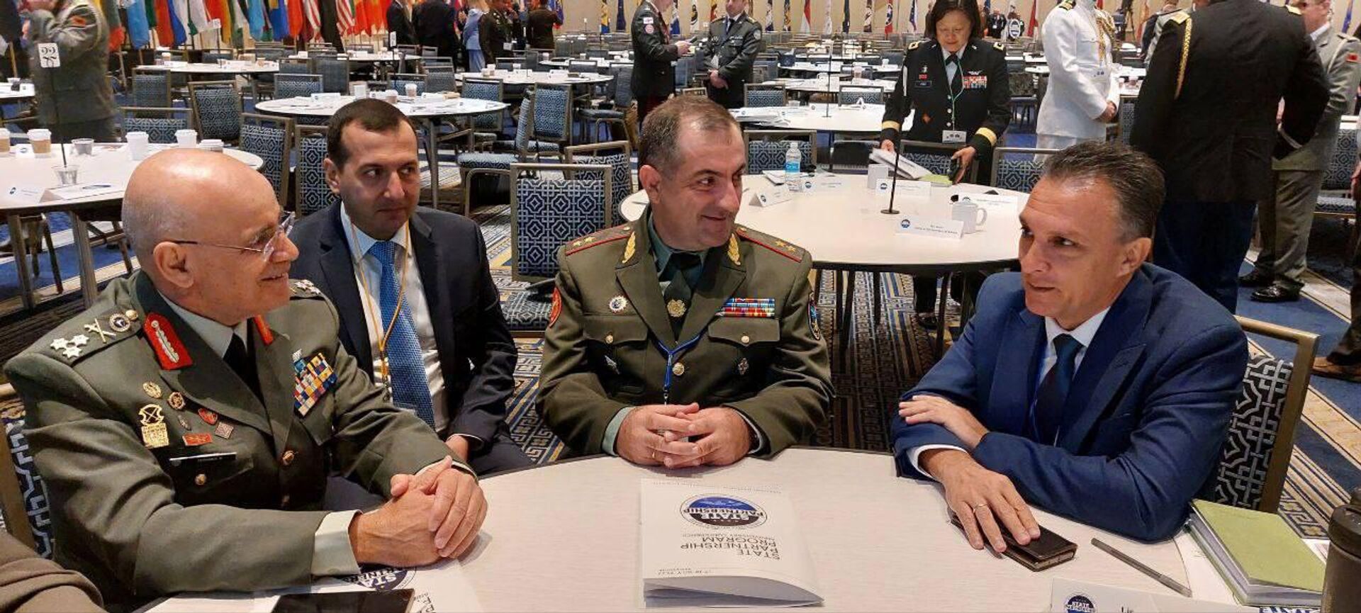 Начальник ГП ВС РА Эдвард Асрян принял участие в конференции, посвященной 30-летию программы штатного сотрудничества Национальной гвардии США (17-18 июля 2023). Вашингтон - Sputnik Армения, 1920, 18.07.2023