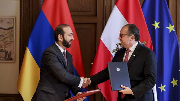 ՀՀ–ի և Ավստրիայի արտգործնախարարները ստորագրել են ռեադմիսիայի մասին համաձայնագրի կիրարկման  արձանագրությունը - Sputnik Արմենիա