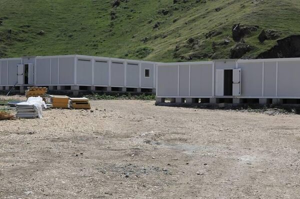 Министр обороны Сурен Папикян посетил стройплощадку казарм новых типов Министр обороны Сурен Папикян посетил стройплощадку казарм новых типов - Sputnik Армения