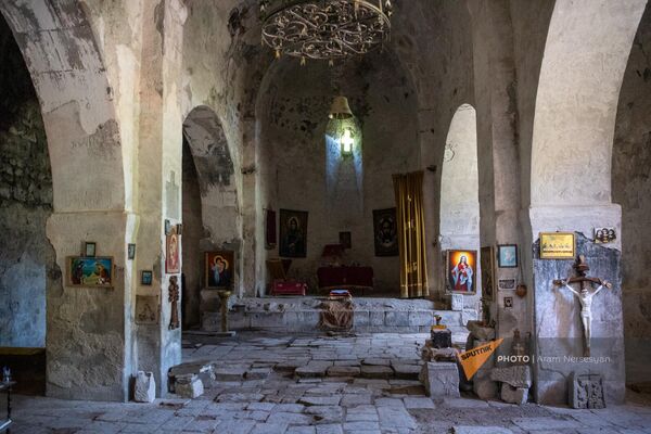 Внутреннее убранство церкви Сурб Рипсиме в Старом Хндзореске - Sputnik Армения