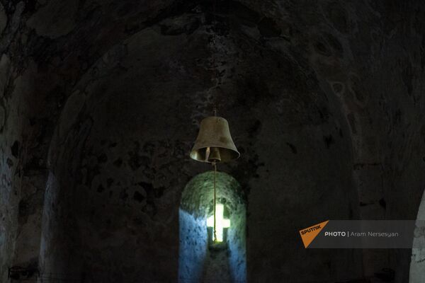 Колокол в церкви Сурб Рипсиме в Старом Хндзореске - Sputnik Армения