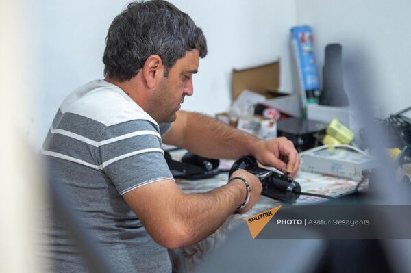 Сотрудники компании QaylTech во время работы - Sputnik Армения