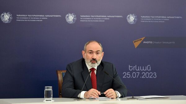 Премьер-министр Никол Пашинян во время пресс-конференции (25 июля 2023). Еревaн - Sputnik Армения