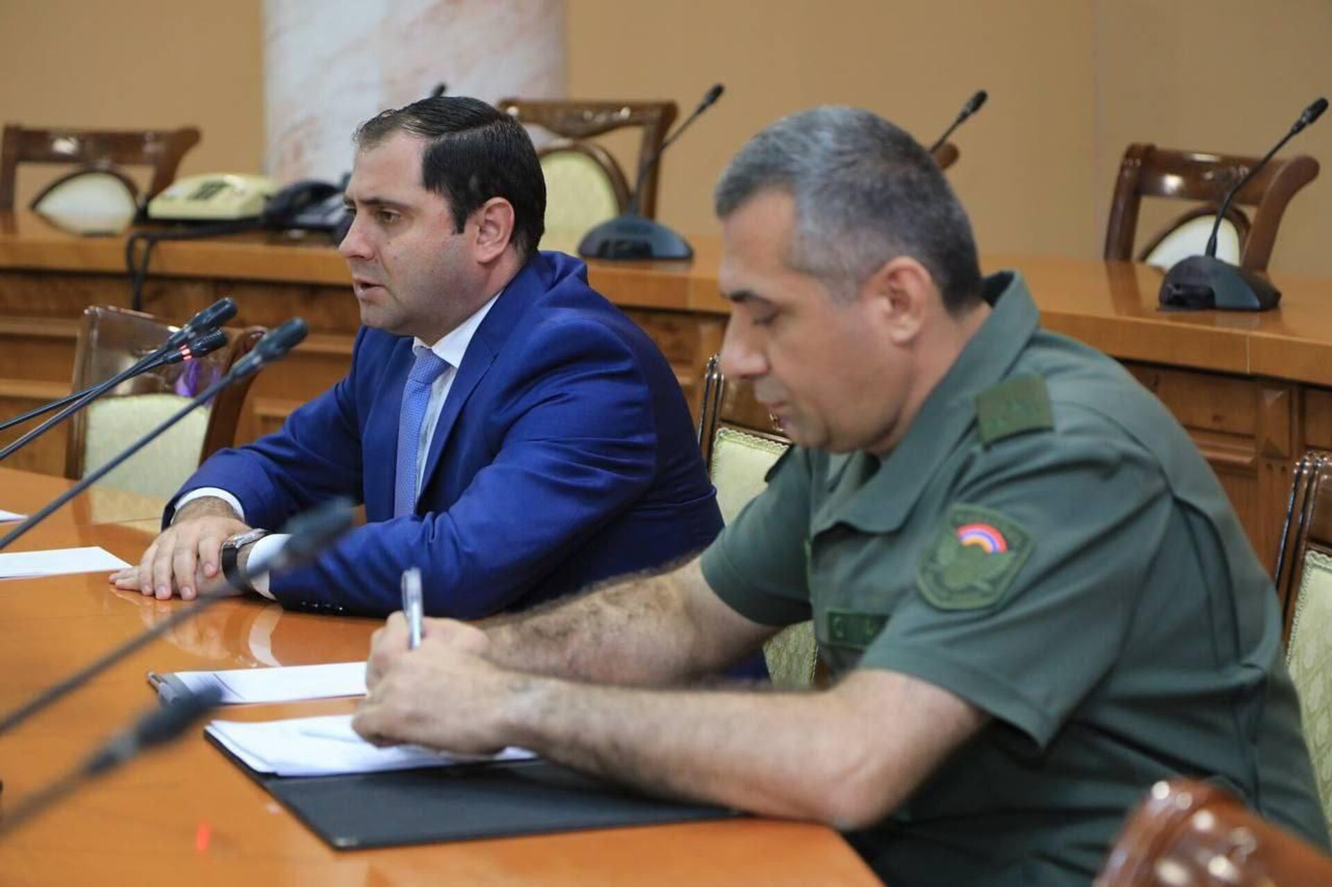 Министр обороны Сурен Папикян встретился с военными атташе РА, аккредитованными за рубежом (26 июля 2023). Еревaн - Sputnik Արմենիա, 1920, 26.07.2023