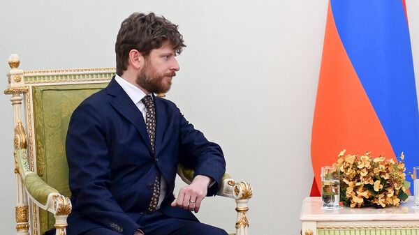 Новый Чрезвычайный и полномочный посол Франции в Армении Оливье Декоттиньи  - Sputnik Армения