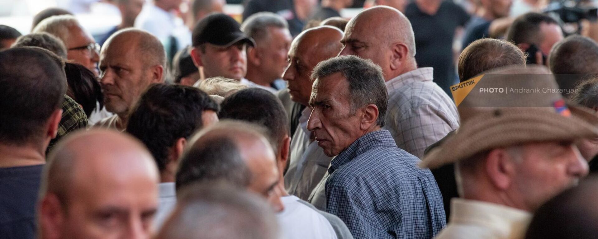 Акция протеста участников карабахской войны у здания Правительства (8 августа 2023). Еревaн - Sputnik Армения, 1920, 09.08.2023