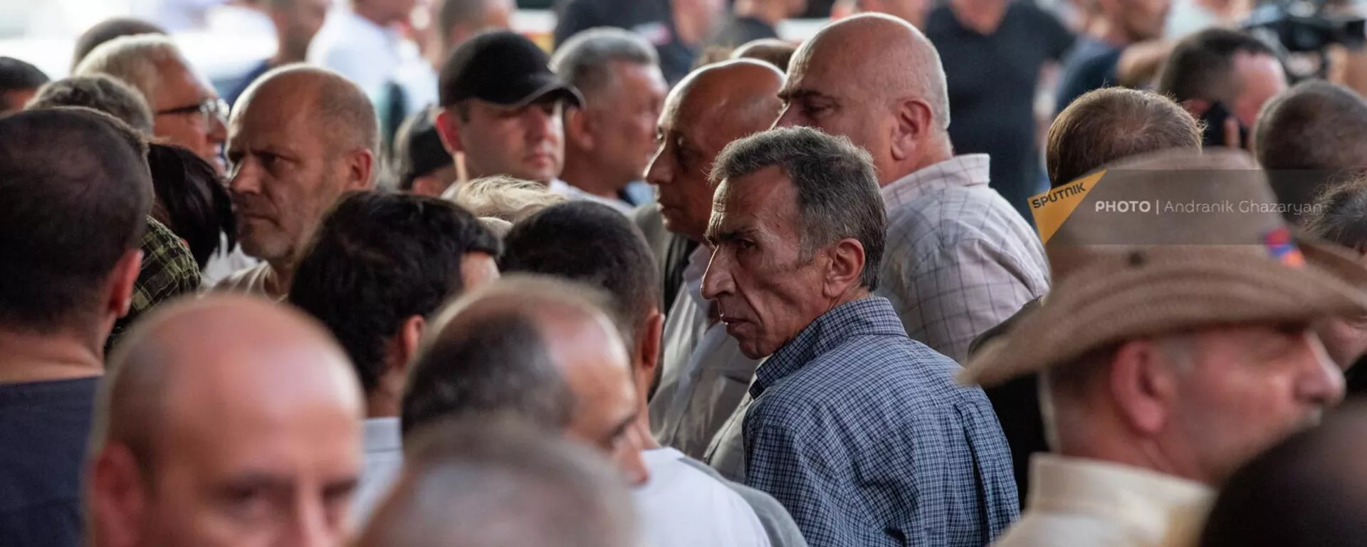 Акция протеста участников карабахской войны у здания Правительства (8 августа 2023). Еревaн - Sputnik Армения, 1920, 09.08.2023
