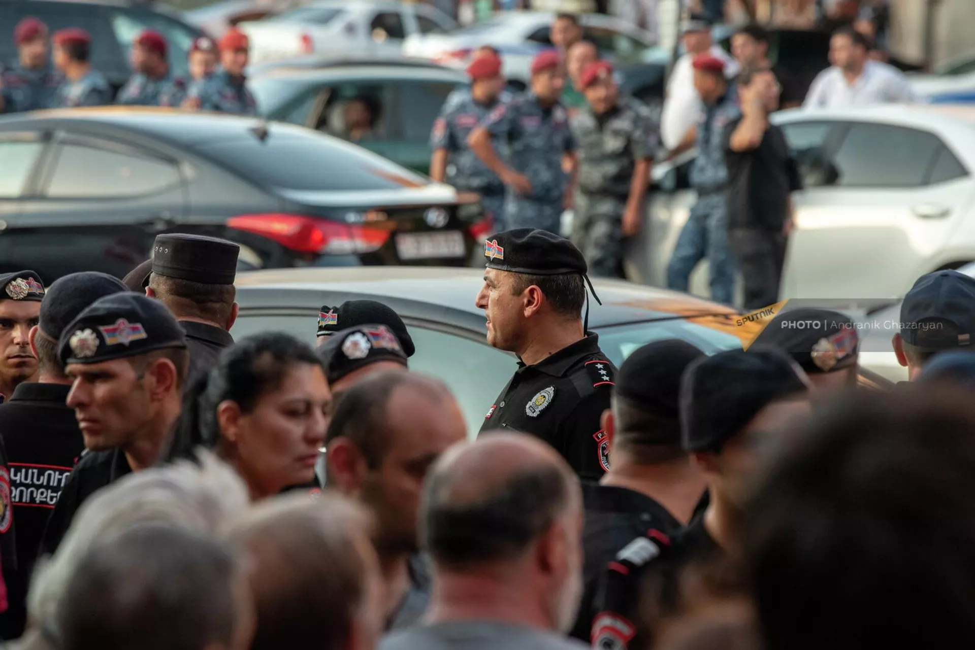 Акция протеста участников карабахской войны у здания Правительства (8 августа 2023). Еревaн Акция протеста участников карабахской войны у здания Правительства (8 августа 2023). Еревaн - Sputnik Армения, 1920, 08.08.2023