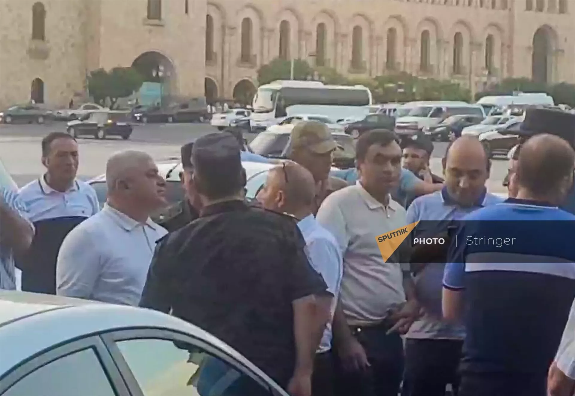 Начальник полиции Арам Ованнисян на акции протеста участников карабахской войны у здания Правительства (8 августа 2023). Еревaн Начальник полиции Арам Ованнисян на акции протеста участников карабахской войны у здания Правительства (8 августа 2023). Еревaн - Sputnik Армения, 1920, 08.08.2023