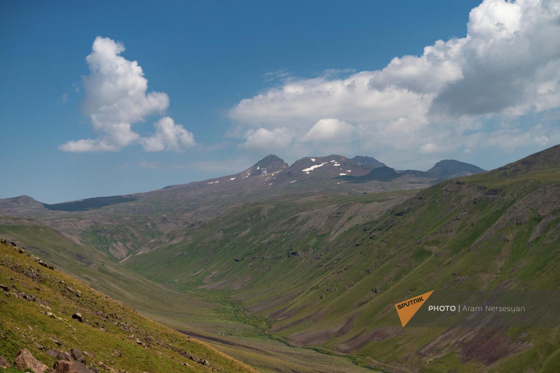 Вид на Арагац с территории Тиринкатара - Sputnik Армения, 1920, 12.08.2023