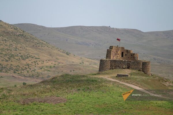 Галинджакарская крепость у села Бердаван Тавушской области - Sputnik Армения