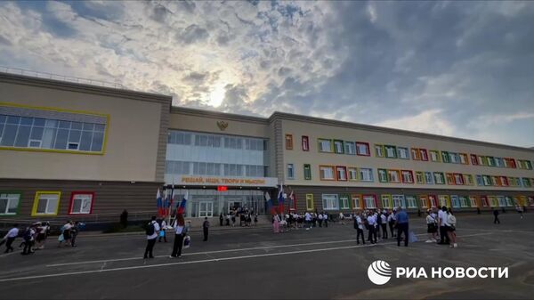 Школа на 1100 учеников открылась в Мариуполе - Sputnik Армения