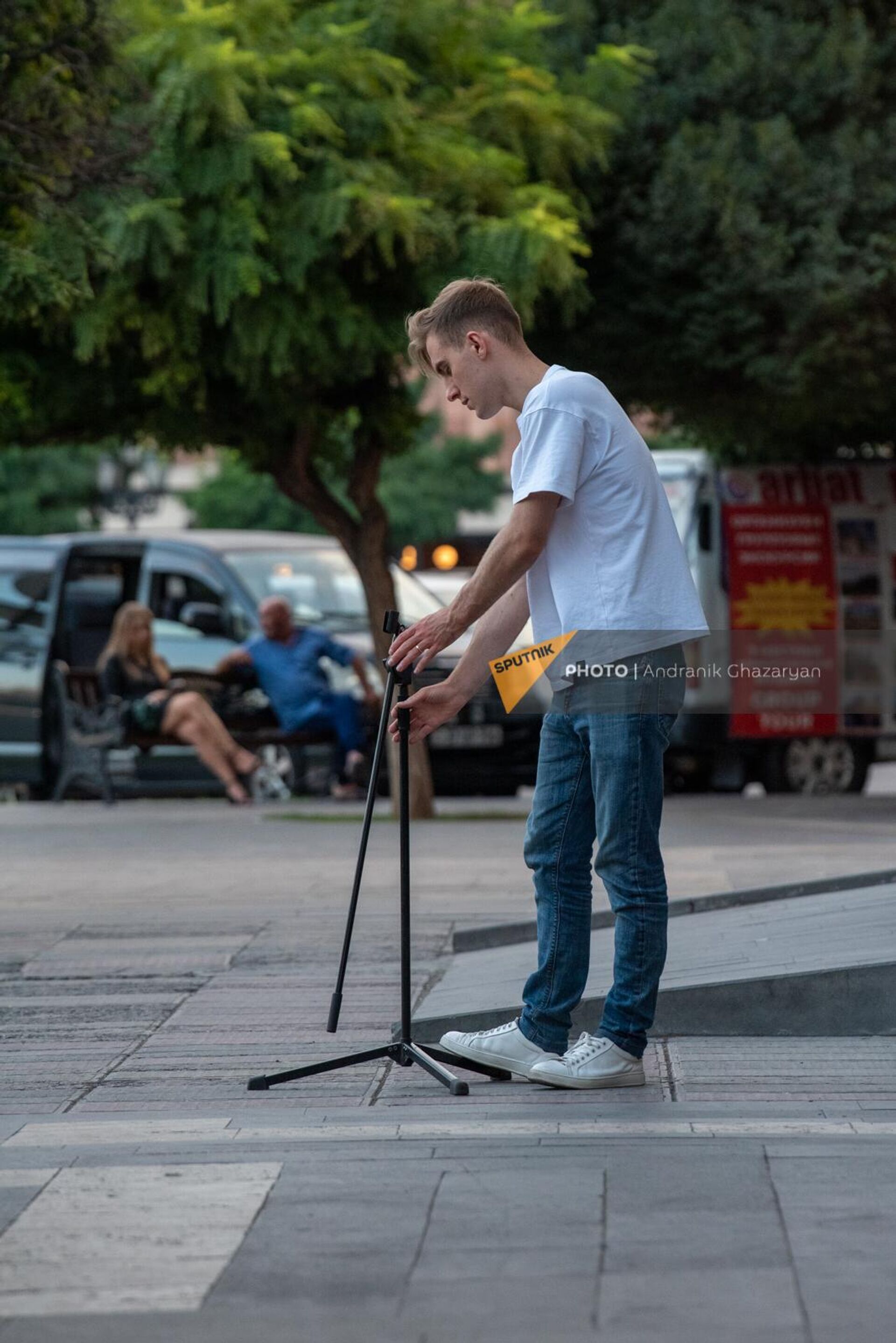 Уличные музыканты-релоканты в Ереване - Sputnik Արմենիա, 1920, 03.09.2023