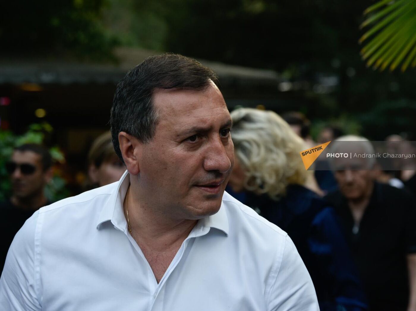 Тік клитор суреті Қара әйелдердің кеудесі бар порно