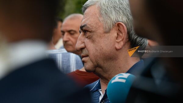 Серж Саргсян во время народного митинга За Арцах и Армению (2 сентября 2023). Еревaн - Sputnik Армения