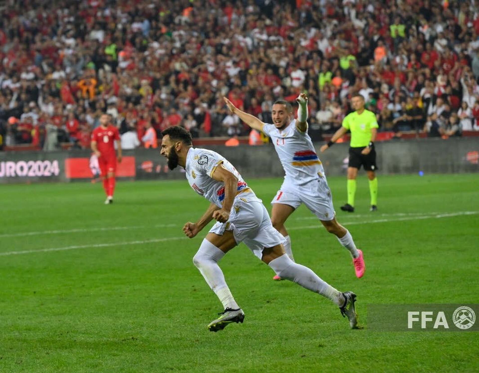 Артак Дашьян после забитого гола в ворота Турции на отборочном матче Евро-2024 между сборными Армении и Турции (8 сентября 2023). Эскишехир, Турция - Sputnik Армения, 1920, 09.09.2023