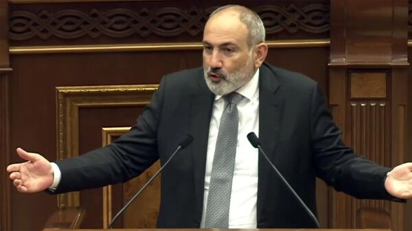 Премьер-министр Никол Пашинян во время правительственного часа в Парламенте Армении (13 сентября 2023). Еревaн - Sputnik Армения