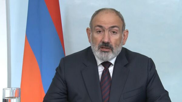 Премьер-министр Никол Пашинян во время обращения к народу на тему Карабаха (20 сентября 2023). Еревaн - Sputnik Армения