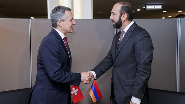 Министр иностранных дел Армении Арарат Мирзоян встретился с главой Федерального департамента иностранных дел Швейцарии Игнасио Кассисом (20 сентября 2023). Нью-Йорк - Sputnik Армения