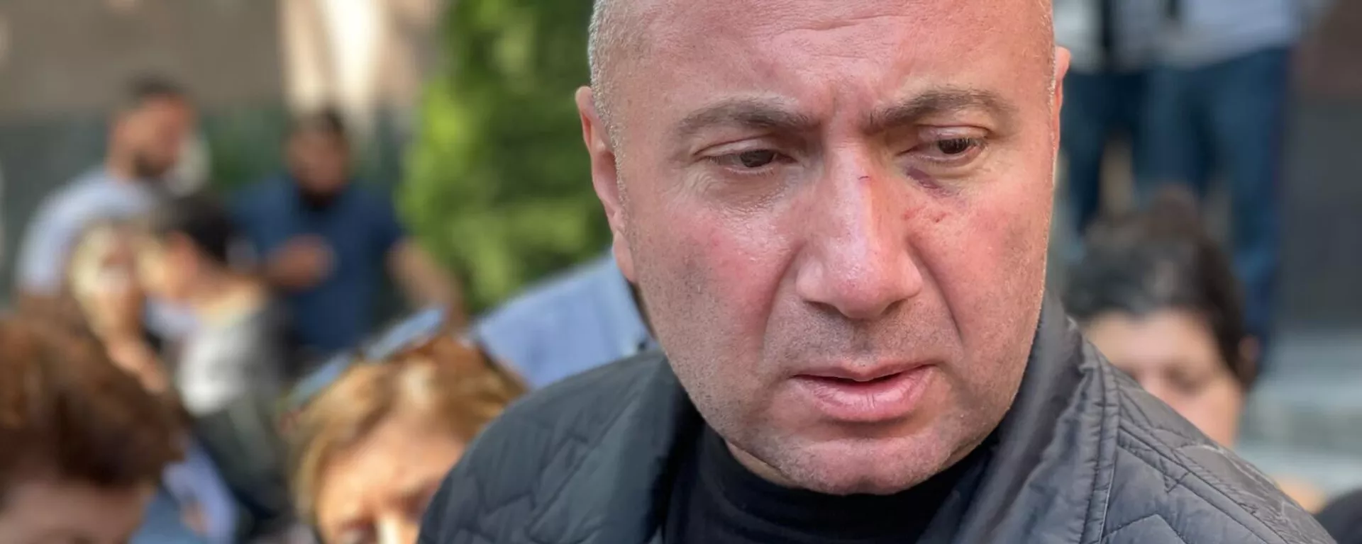 Андраник Теванян общается с прессой после выхода из Следственного Комитета (22 сентября 2023). Еревaн - Sputnik Армения, 1920, 24.09.2023