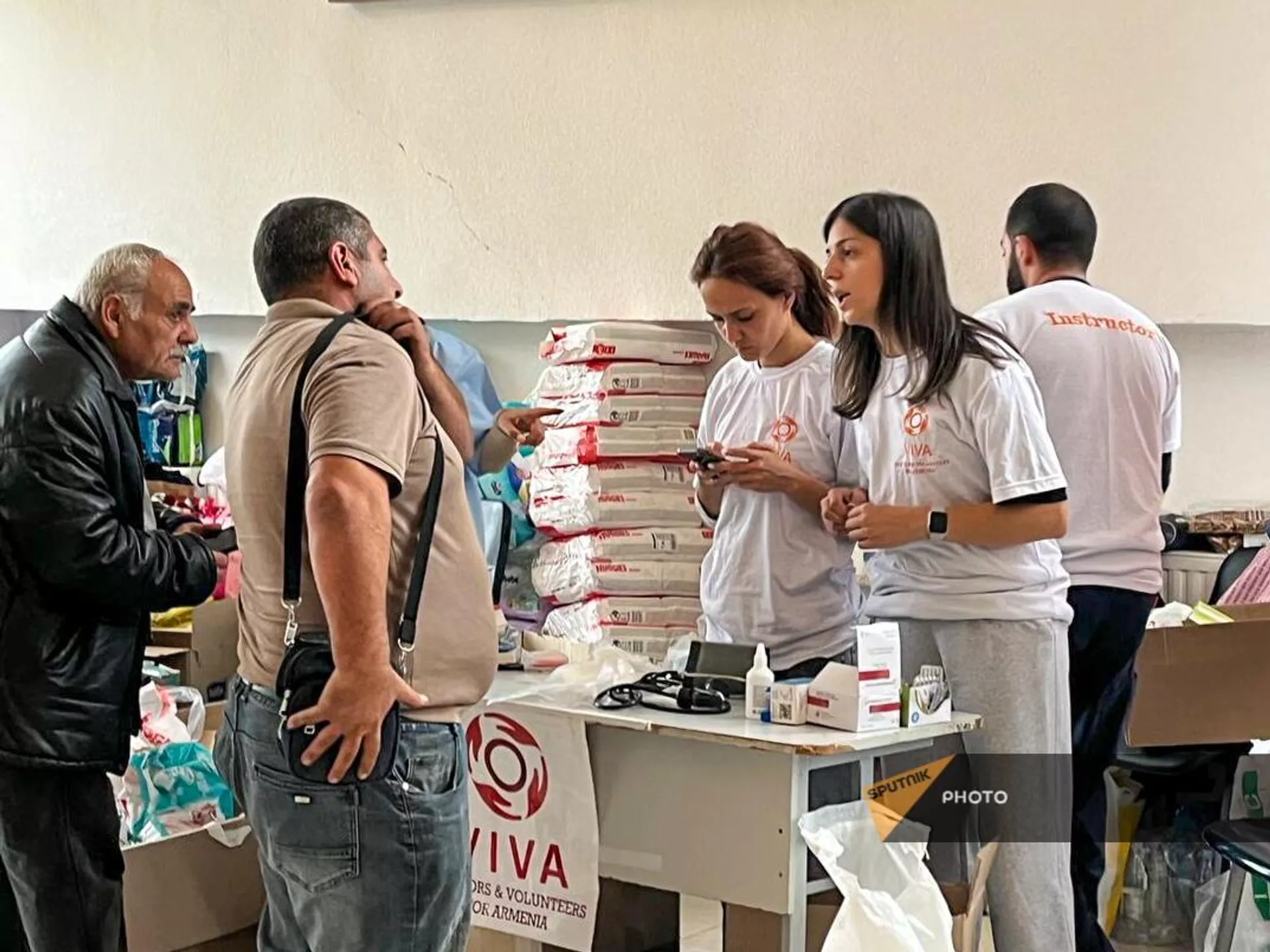 Вынужденные переселенцы из Нагорного Карабаха в гуманитарном центре Гориса (26 сентября 2023). Сюник Вынужденные переселенцы из Нагорного Карабаха в гуманитарном центре Гориса (26 сентября 2023). Сюник - Sputnik Армения, 1920, 26.09.2023