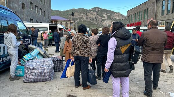 Гуманитарный центр Гориса для вынужденных переселенцев из Нагорного Карабаха (27 сентября 2023). Сюник - Sputnik Армения