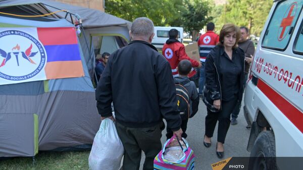 Пункт приема вынужденный переселенцев из Нагорного Карабаха в Вайке - Sputnik Армения