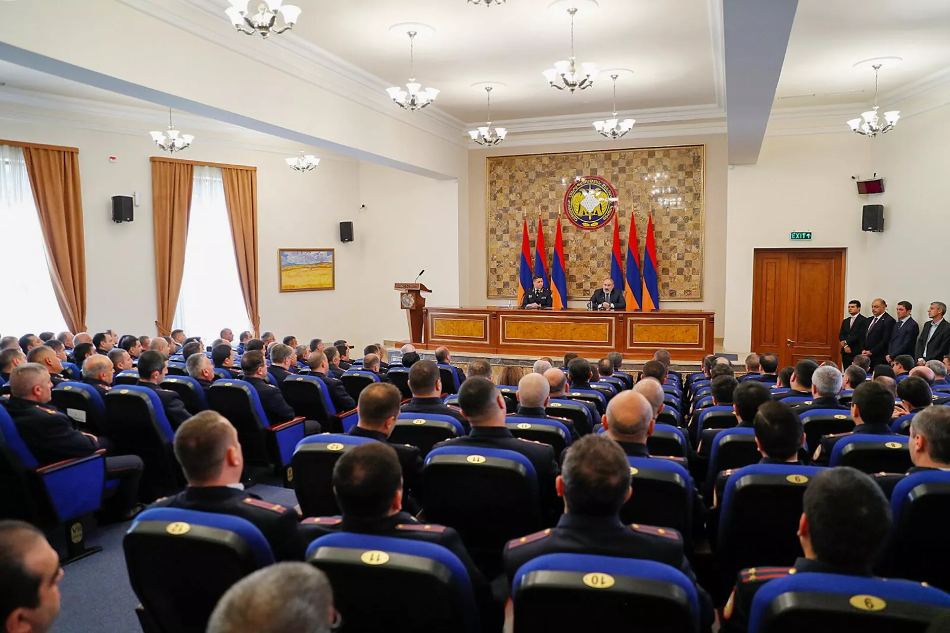 Премьер-министр Никол Пашинян принял участие в торжественном заседании, посвященном Дню служащего Следственного комитета (9 октября 2023). Еревaн Премьер-министр Никол Пашинян принял участие в торжественном заседании, посвященном Дню служащего Следственного комитета (9 октября 2023). Еревaн - Sputnik Армения, 1920, 09.10.2023