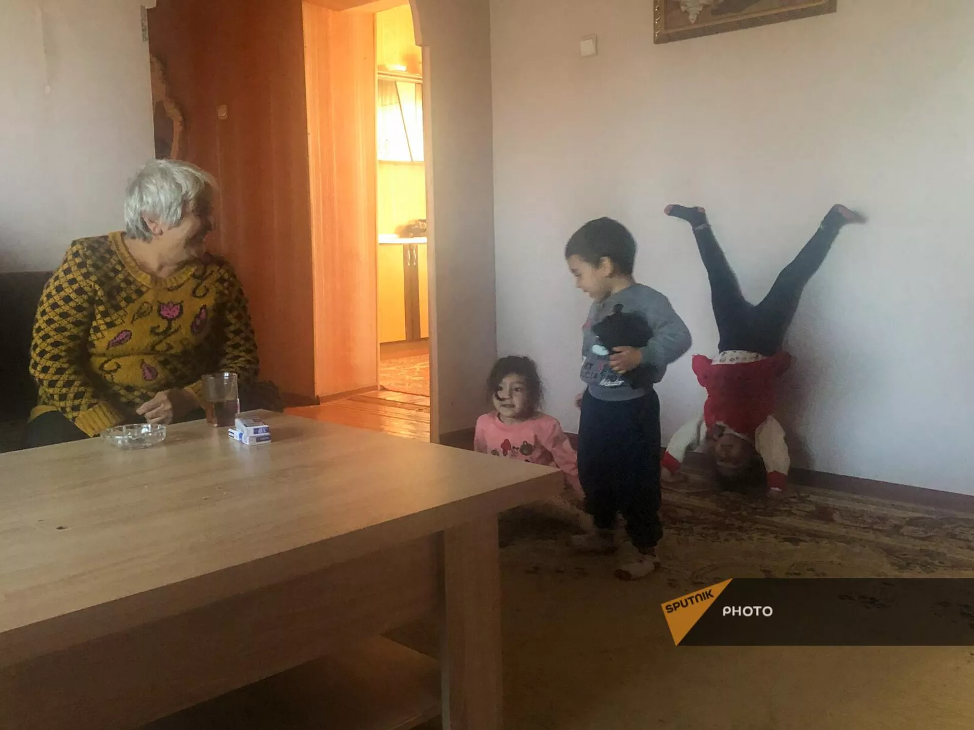 Вынужденные переселенцы из Нагорного Карабаха в селе Мусаелян Вынужденные переселенцы из Нагорного Карабаха в селе Мусаелян - Sputnik Армения, 1920, 17.10.2023