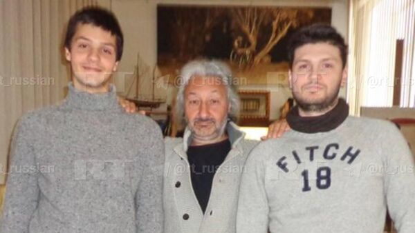 Стас Намин с сыновьями Артемом (слева) и Романом - Sputnik Армения