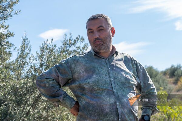 Ваган, фермер, занимающийся выращиванием оливок - Sputnik Армения