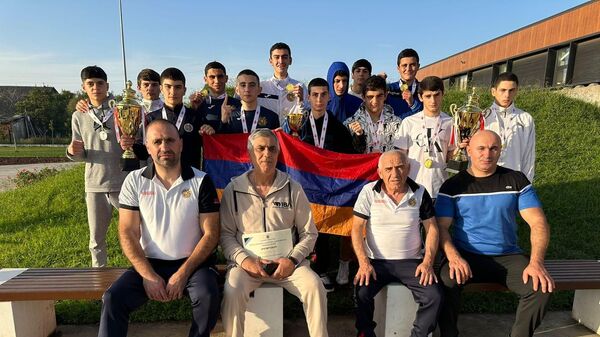 Сборная Армении по боксу завоевала 6 золотых и 7 серебряных медалей на чемпионате в Грузии - Sputnik Армения