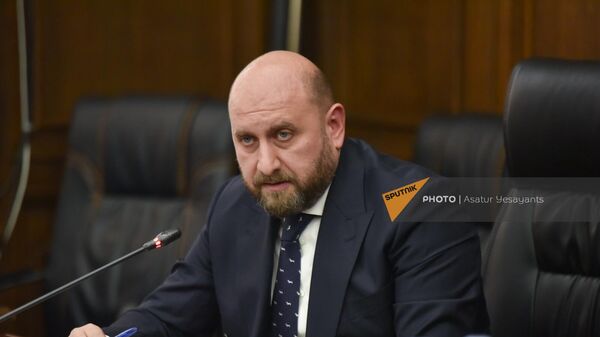 Председатель ЦБ Мартин Галстян на обсуждении бюджета 2024 г. в НС (30 октября 2023). Еревaн - Sputnik Армения