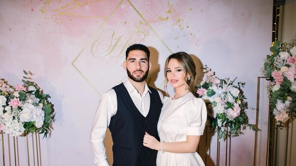 Защитник московского Локомотива и сборной Армении по футболу Наир Тикнизян опубликовал фотографии со своей свадьбы - Sputnik Армения
