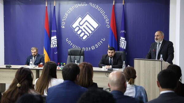Премьер-министр Никол Пашинян провел заседание инициативной группы партии Гражданский договор (2 ноября 2023). Еревaн - Sputnik Армения
