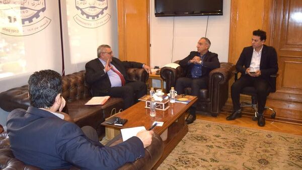 Եգիպտոսում ՀՀ դեսպան Հրաչյա Փոլադյանի ու Կահիրեի առևտրային պալատի նախագահի առաջին տեղակալ Շերիֆ Յահյայի հանդիպումը  - Sputnik Արմենիա