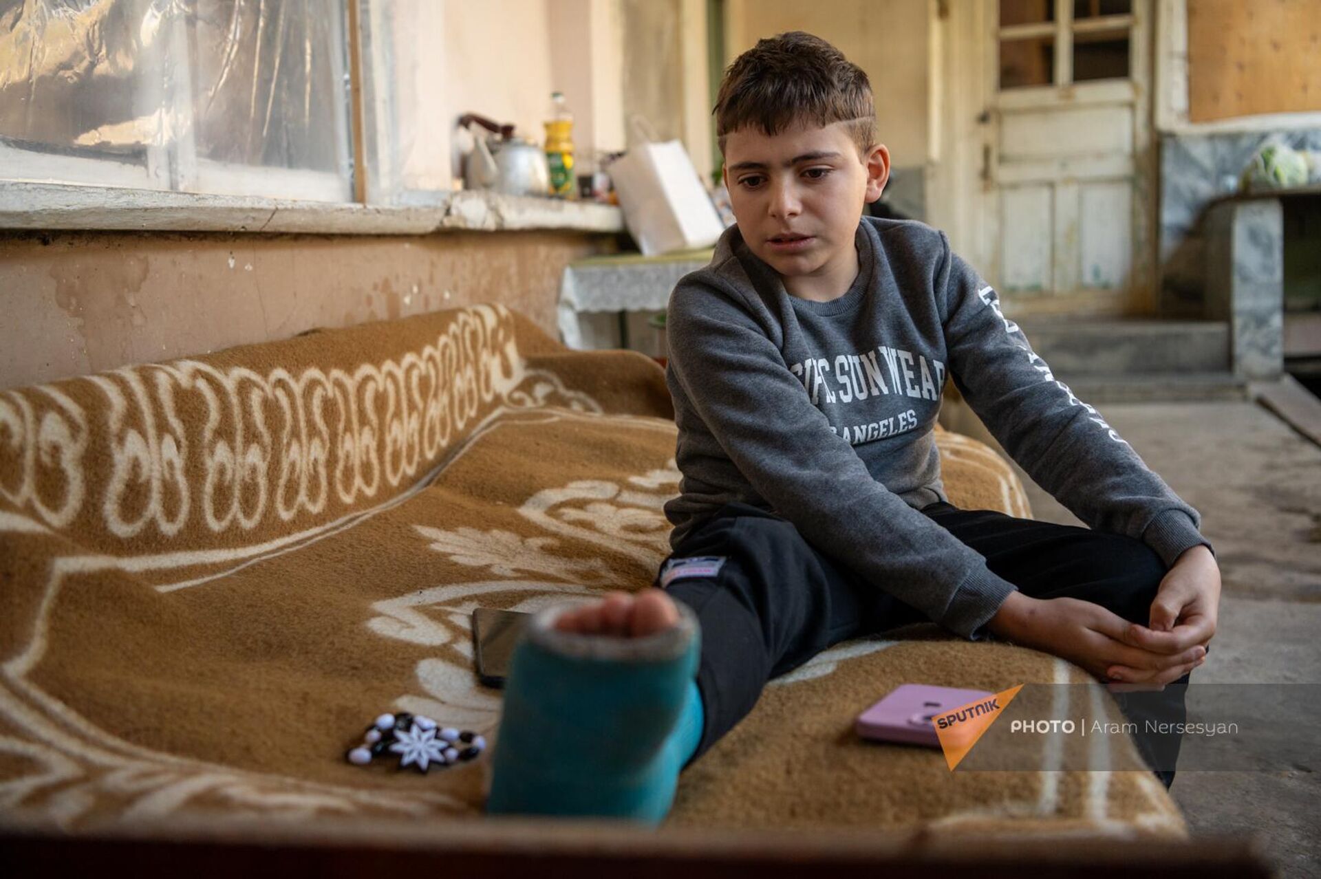 11-летний Карлен Согомонян был ранен азербайджанцами, когда просил помощь для своего дедушки в Карабахе - Sputnik Արմենիա, 1920, 06.11.2023