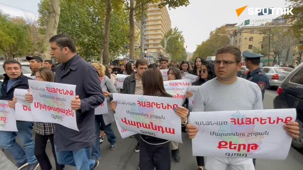 В Ереване прошла молчаливая акция против сдачи Нагорного Карабаха - Sputnik Армения