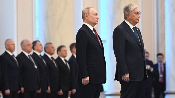 Президент РФ Владимир Путин и президент Казахстана Касым-Жомарт Токаев  - Sputnik Армения