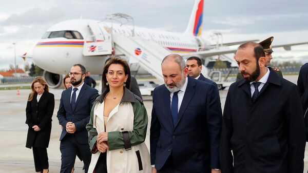 Премьер-министр Армении Никол Пашинян вместе с супругой Анной Акопян с рабочим визитом прибыл во Францию (9 ноября 2023). Париж - Sputnik Армения
