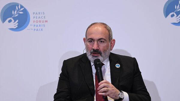 Премьер-министр Никол Пашинян во время выступления на Мирной конференции (10 ноября 2023). Париж - Sputnik Армения