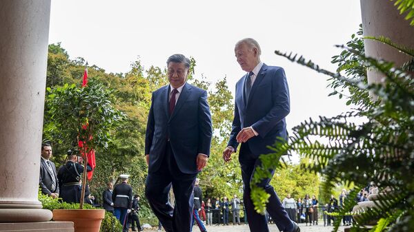 Президенты США и Китая Джо Байден и Си Цзиньпинь в поместье Филоли в Вудсайде (15 ноября 2023). Калифорния - Sputnik Армения