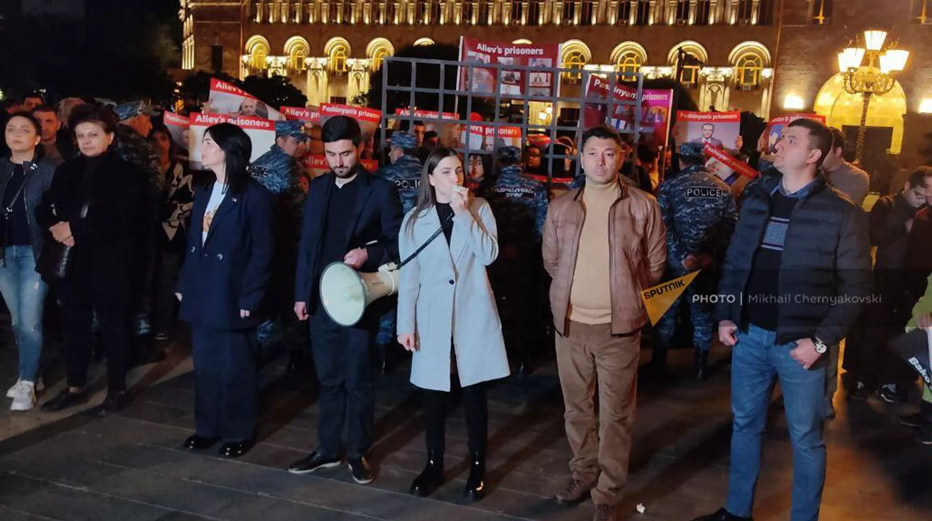 Акция протеста на площади Республики (18 ноября 2023). Еревaн Акция протеста на площади Республики (18 ноября 2023). Еревaн