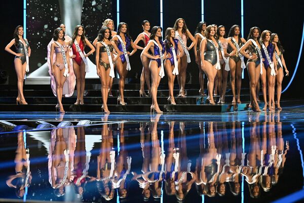 Участницы конкурса &quot;Мисс Вселенная 2023&quot; во время 72-го конкурса красоты &quot;Мисс Вселенная&quot; в Сан-Сальвадоре - Sputnik Армения