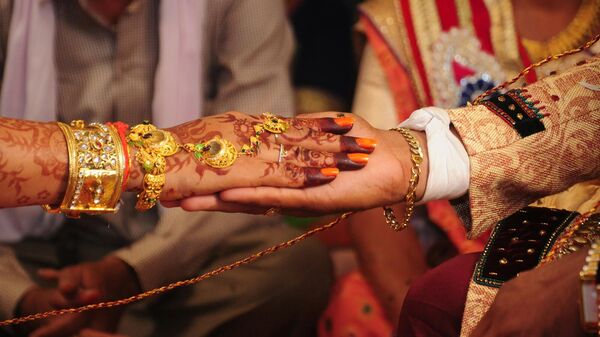 Свадебные украшения индийской женщины - Sputnik Армения